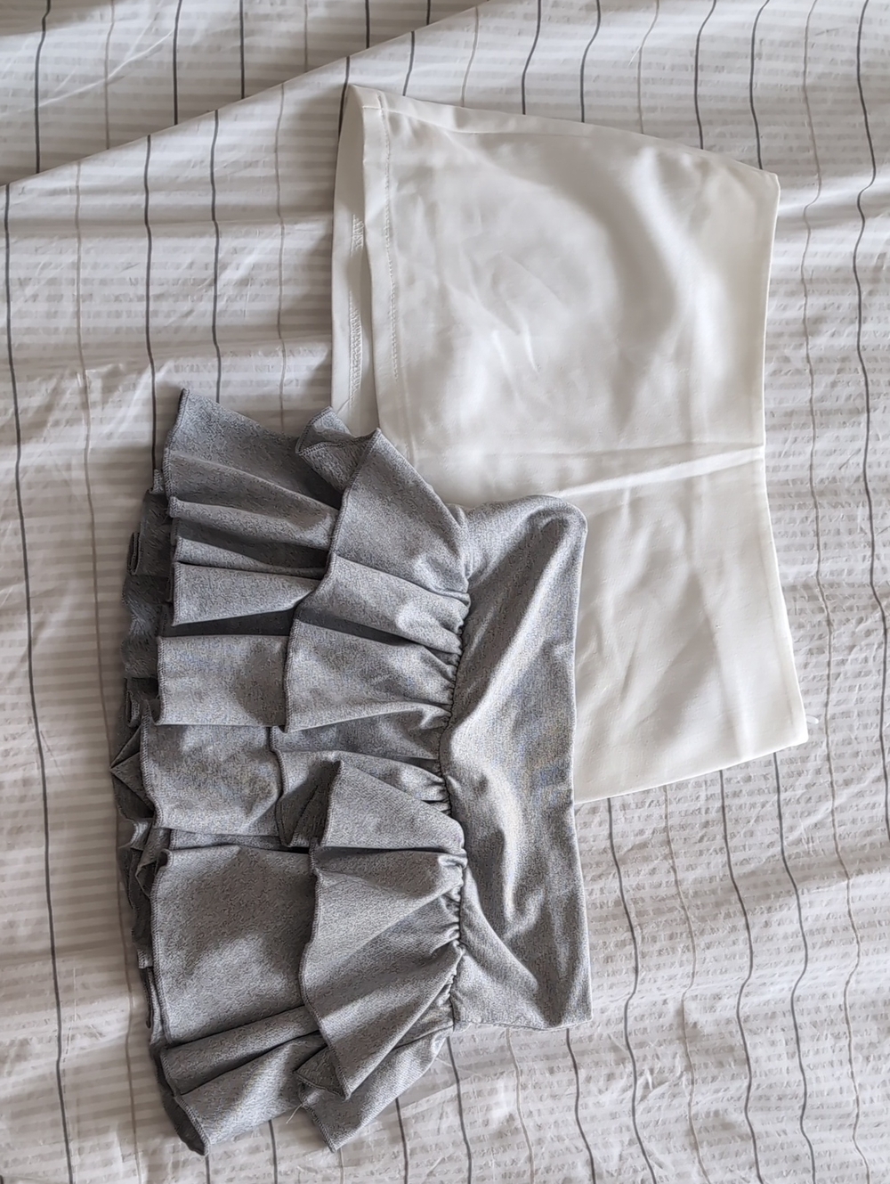2 pack SHEIN White Mini Skort,  Silver Ruffle Skort